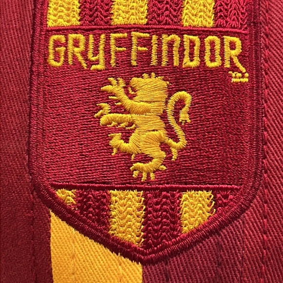Wizarding World of Harry Potter Hat I Gryffindor Cap I Universal Studios - Picture 2 of 6